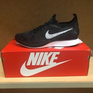 Nike Mariah Flyknit Running Shoes